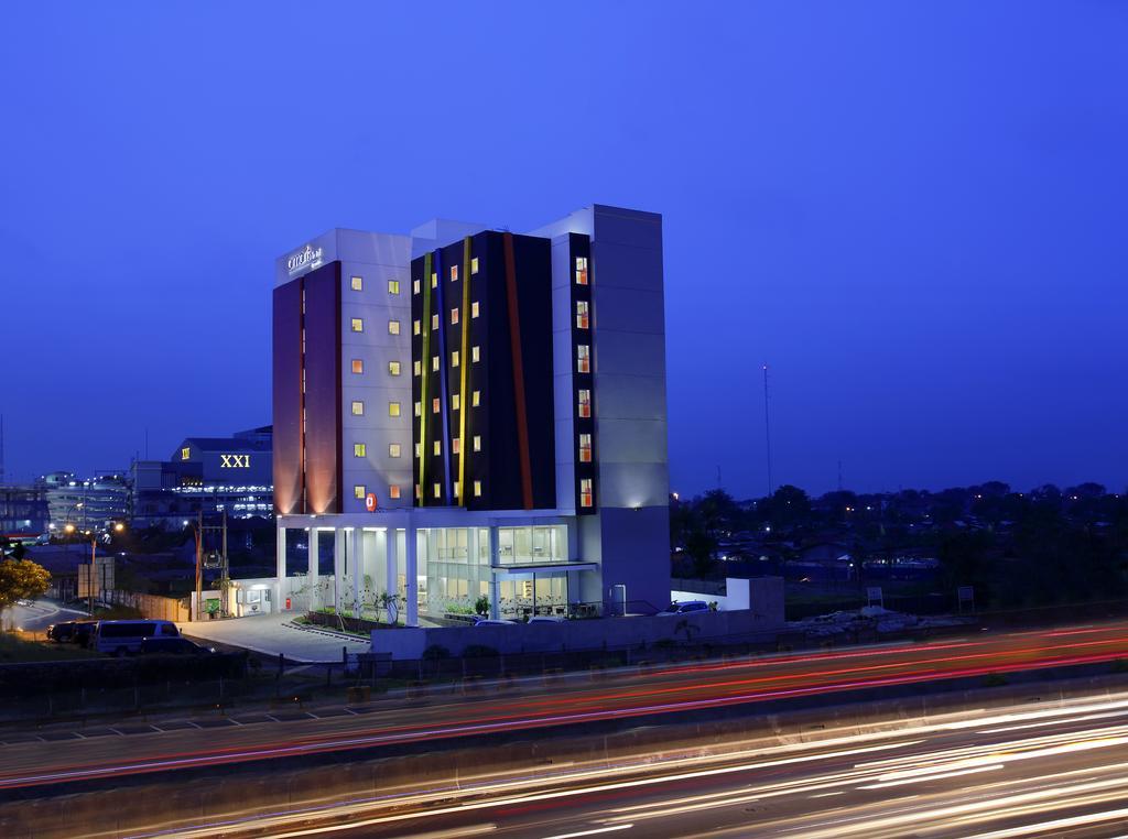 Amaris Hotel Bekasi Barat Exteriör bild