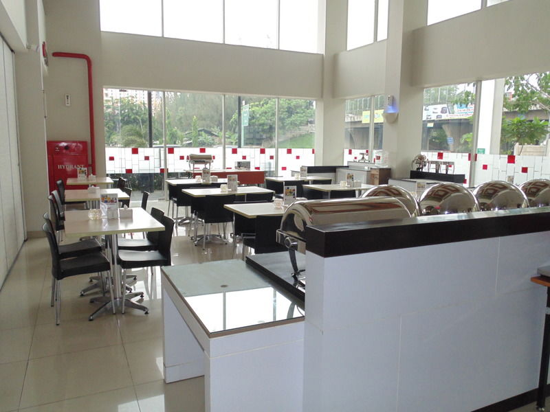 Amaris Hotel Bekasi Barat Exteriör bild
